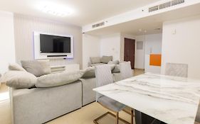 Travel Hub Premium