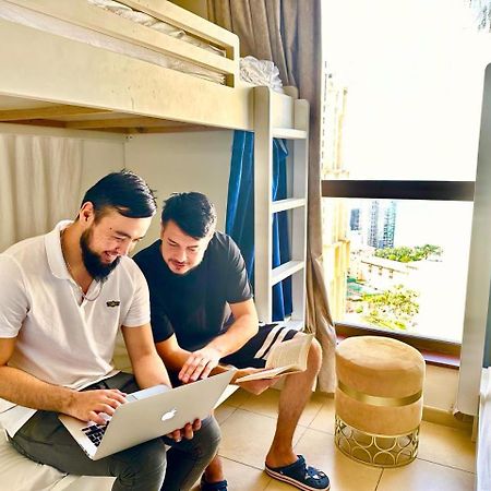 Travel Hub Premium Dubai Exterior foto