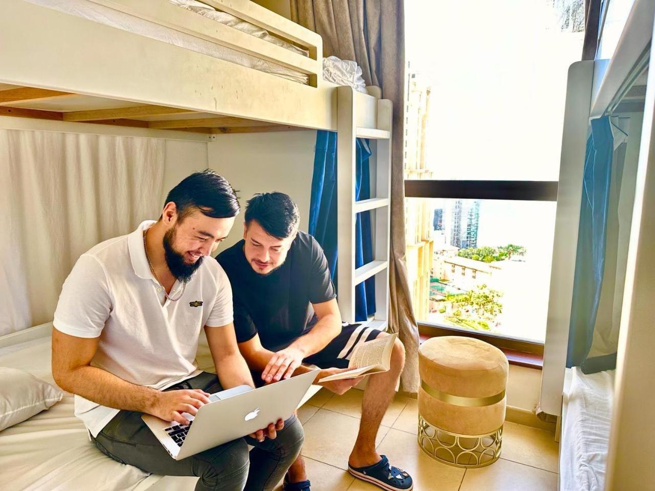 Travel Hub Premium Dubai Exterior foto